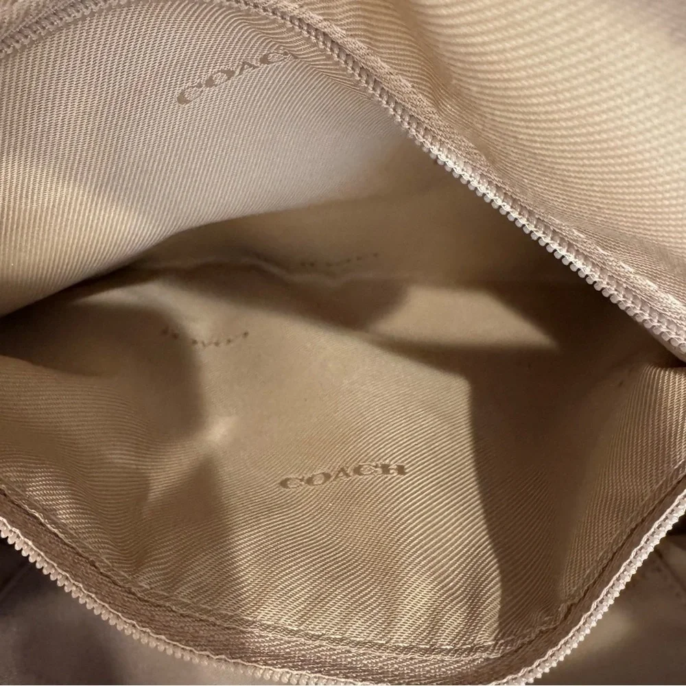 COACH Pebble Leather Taylor Medium Tote C Dangle Charm Chalk EUC